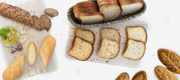 Bild zeigt glutenfreie Brote und Gebäck.
